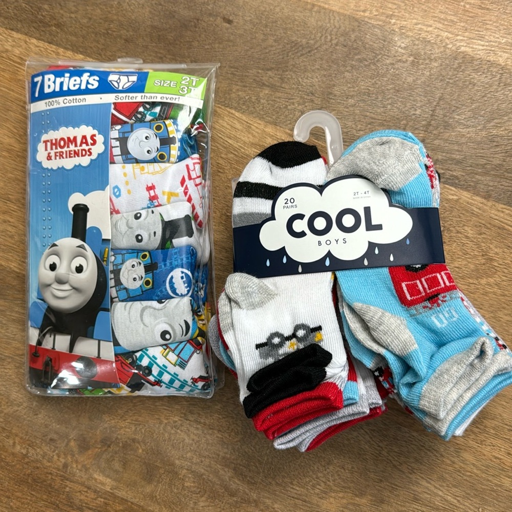 Thomas & Friends toddler briefs with Train/car themed socks bundle